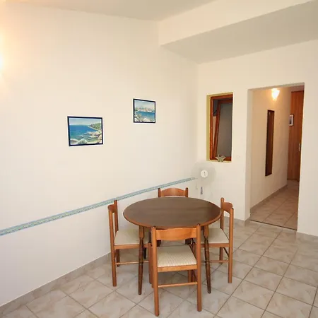Jezera 5063b Apartment