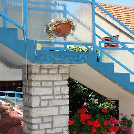 Jezera 5063b Tisno